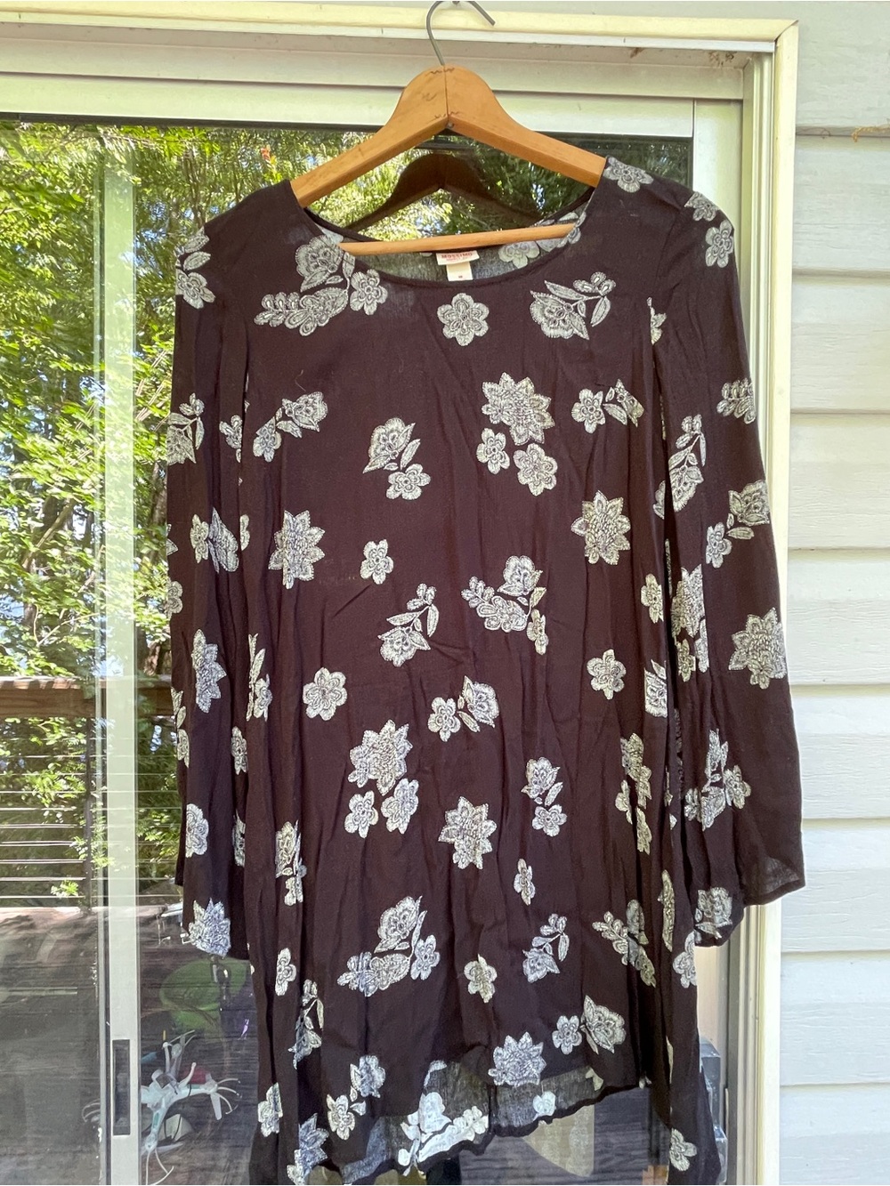 Mossimo Supply Co. Black Long-Sleeve Floral Tunic Dress